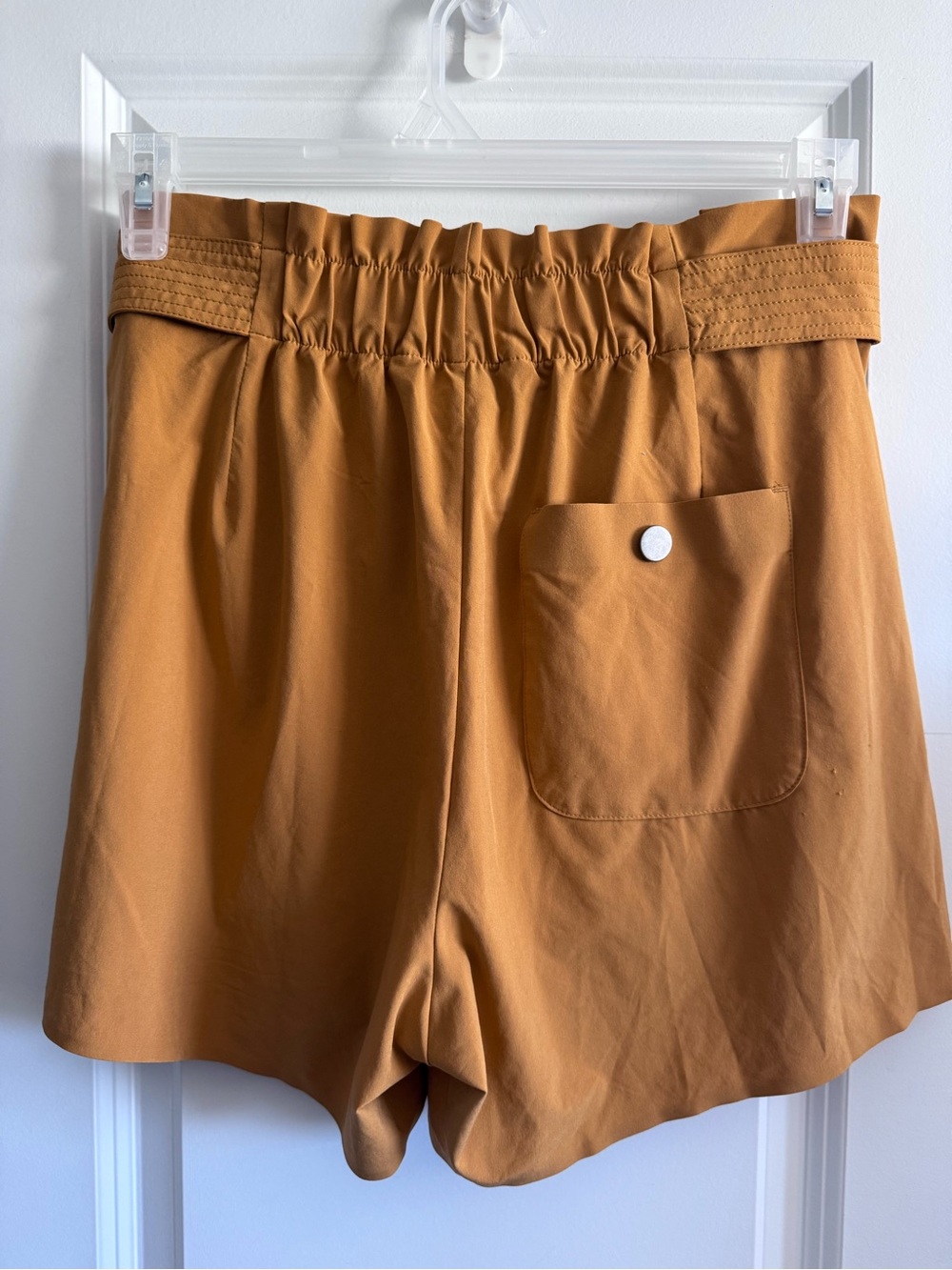 Athleta skyline shorts ll paperbag waist with a tie belt-mustard yellow - Picture 4 of 11